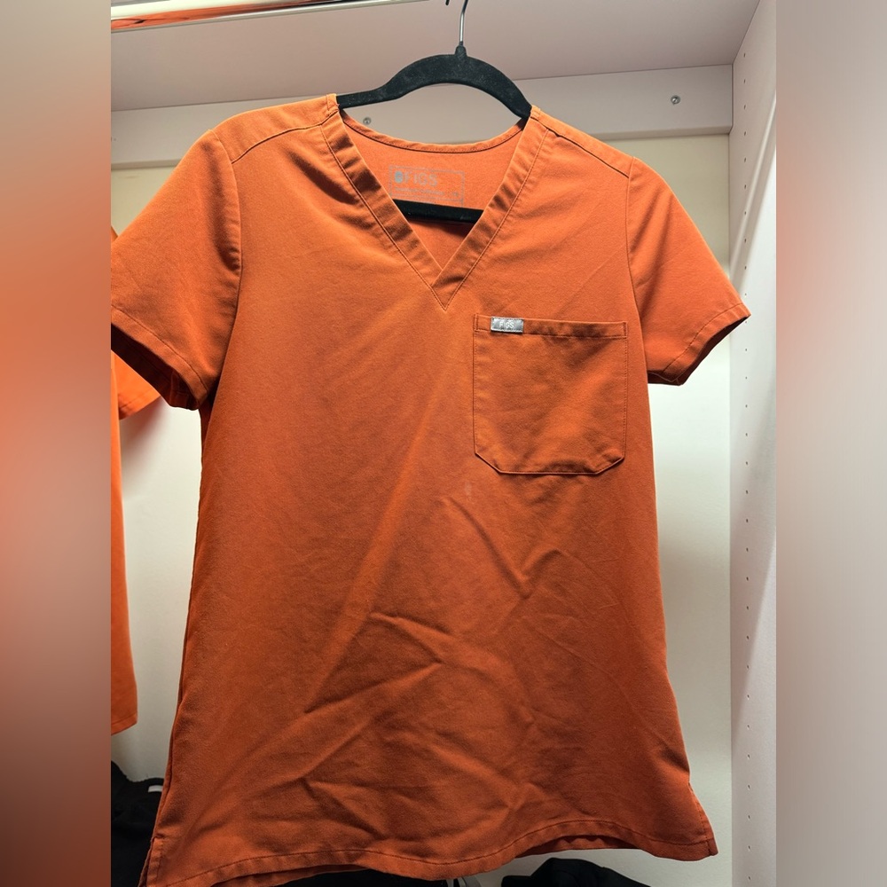 Figs Auburn Scrub Top